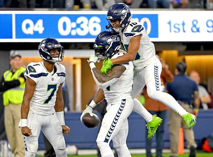 geno smith dk metcalf tyler lockett 332